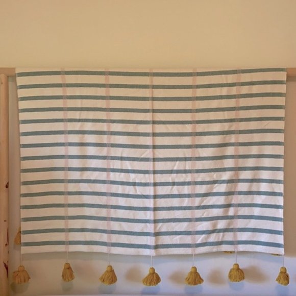 Woven Nelly Throw Blanket - Picture 6 of 6